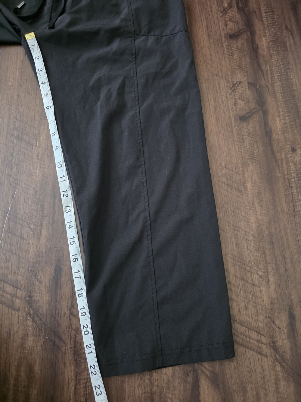 Daisy Fuentes Women's Black Relaxed Drawstring Pants - Picture 4 of 6